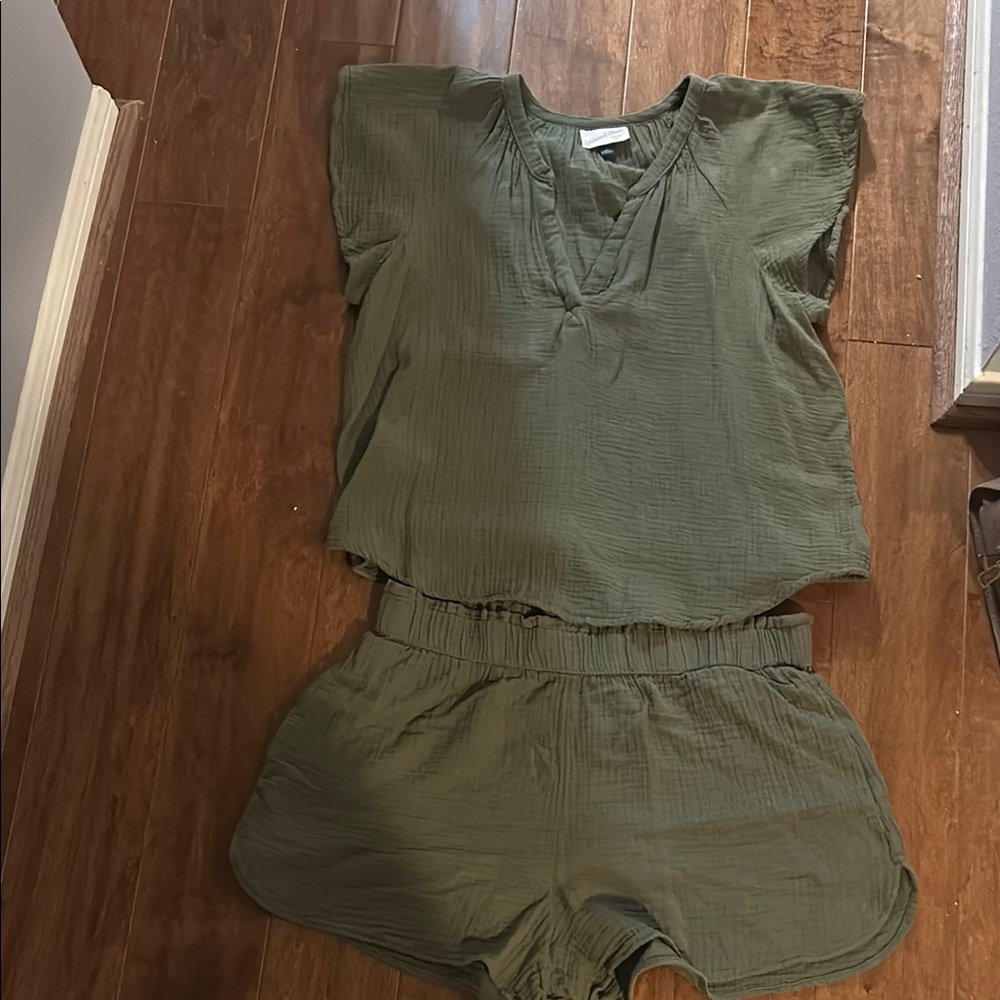 Universal Thread Olive Green Top and Shorts Set